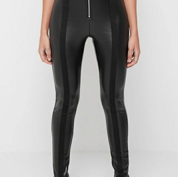 Cut out Vegan Leather Leggings - Picture 2 of 2